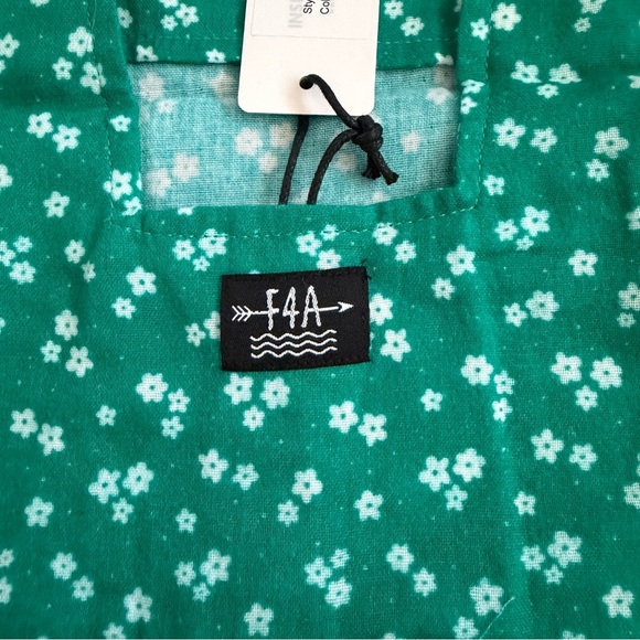 NWT Feather 4 Arrow Girls Green Floral Romper with Tie Straps Size 5 - Picture 7 of 8